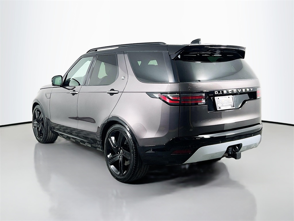 2025 Land Rover Discovery Metropolitan Edition photo 4