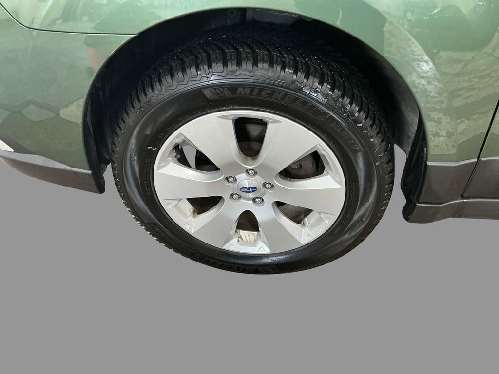 2012 Subaru Outback 2.5i Limited photo 17