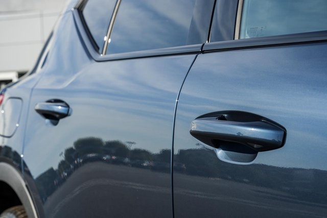 2026 Volvo XC40 AWD photo 11