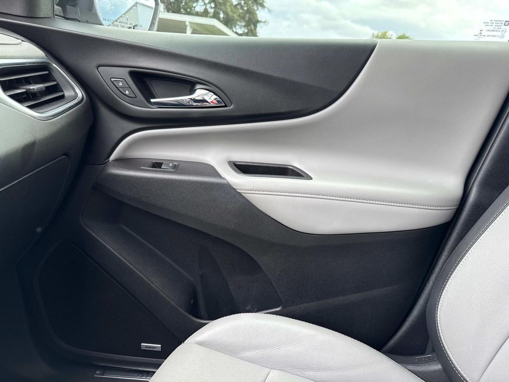 2018 Chevrolet Equinox Premier photo 22