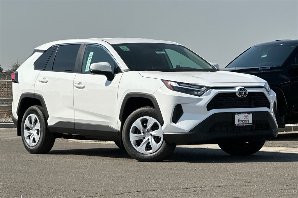 2025 Toyota RAV4 LE photo 2