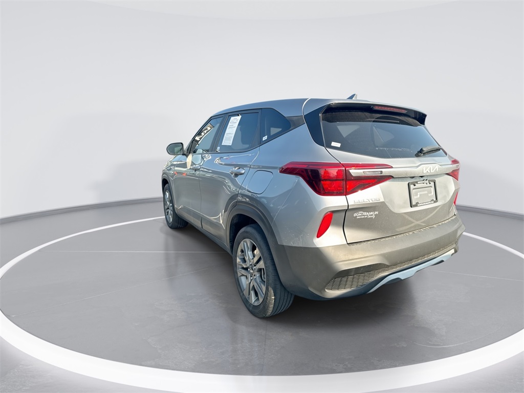 2022 Kia Seltos LX photo 6
