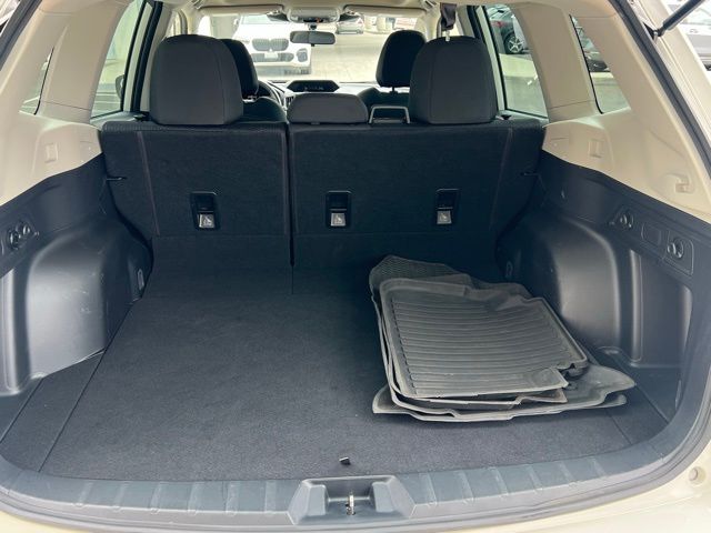 2023 Subaru Forester Premium photo 20