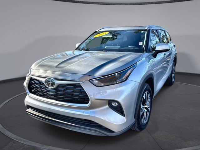 2023 Toyota Highlander XLE's photo