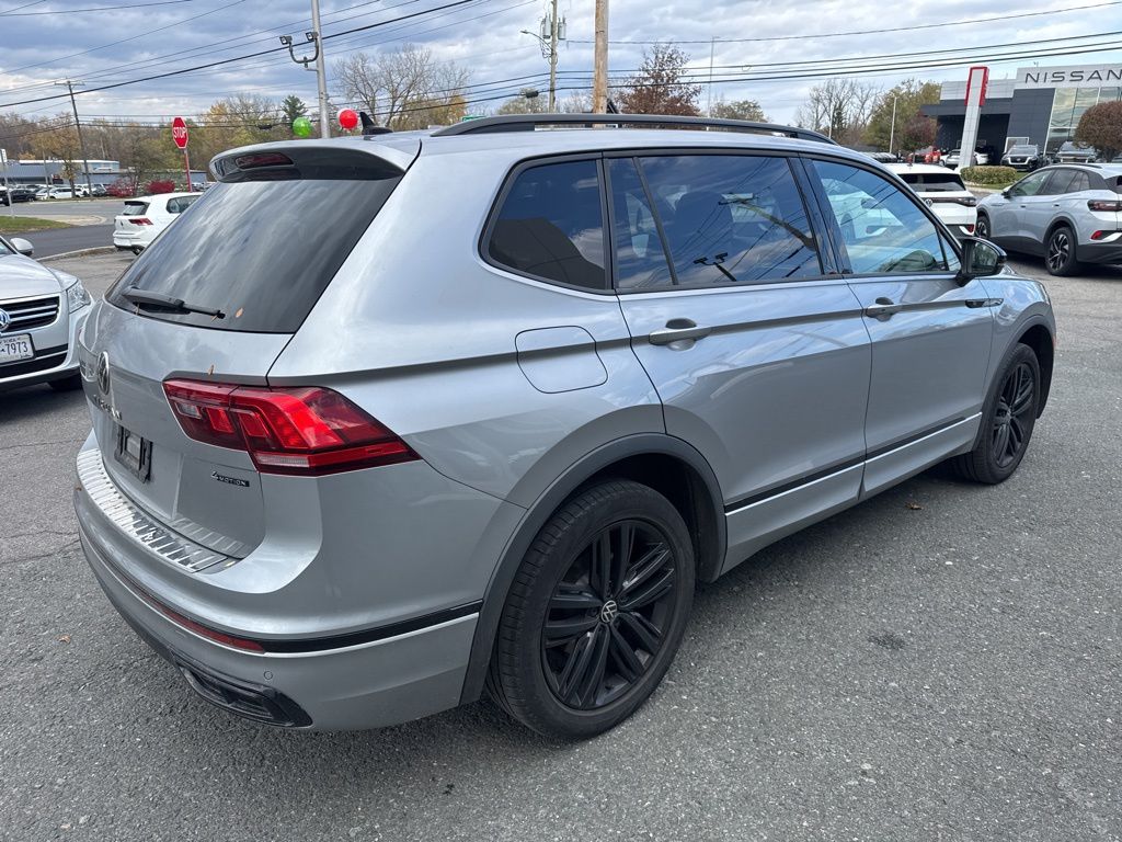 2022 Volkswagen Tiguan SE R-Line Black photo 4
