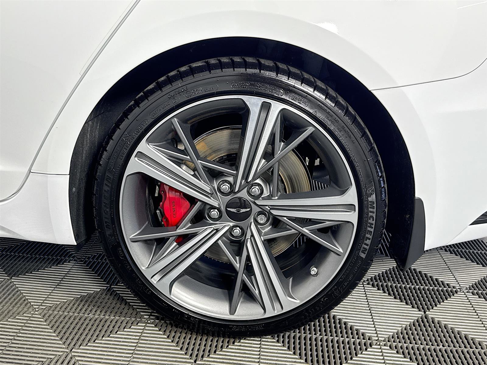 2025 Genesis G70 3.3T Sport Advanced photo 32