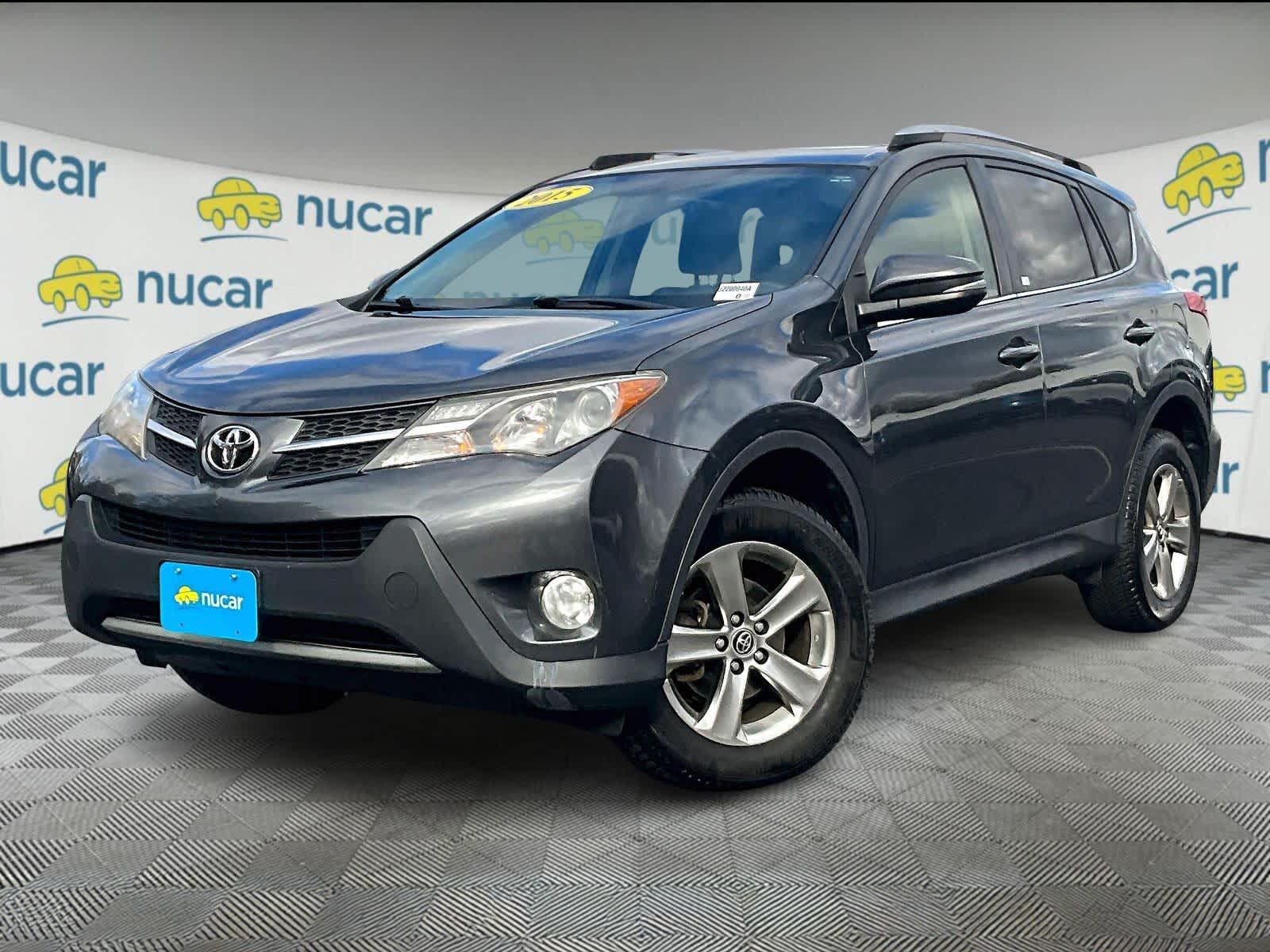 2015 Toyota RAV4 XLE photo 3