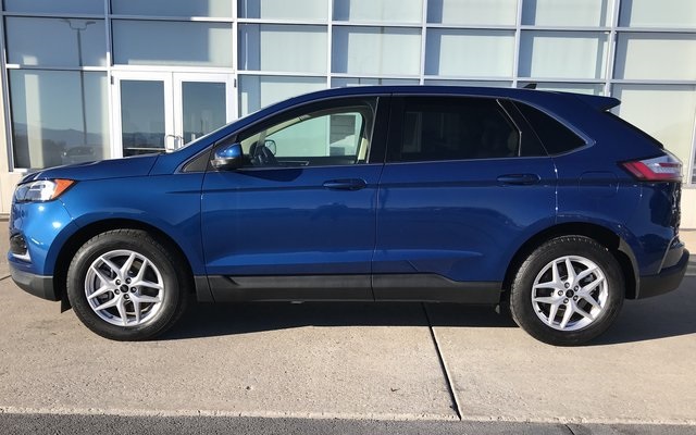 2024 Ford Edge SEL photo 3