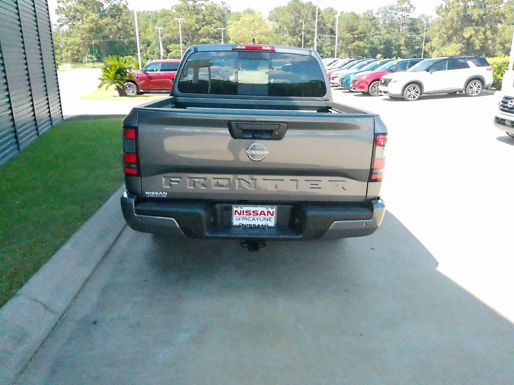 2025 Nissan Frontier SV photo 4