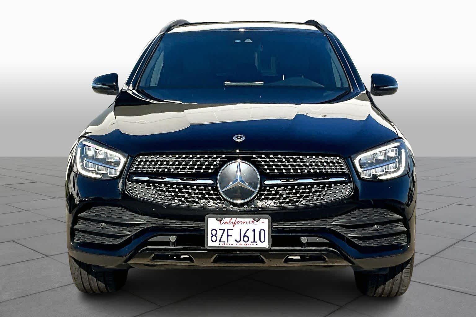 2022 Mercedes Benz GLC 300 photo 2