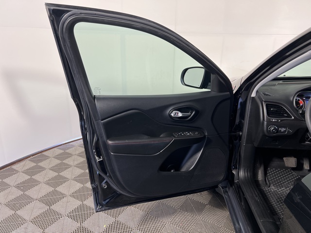 2022 Jeep Cherokee Trailhawk photo 8