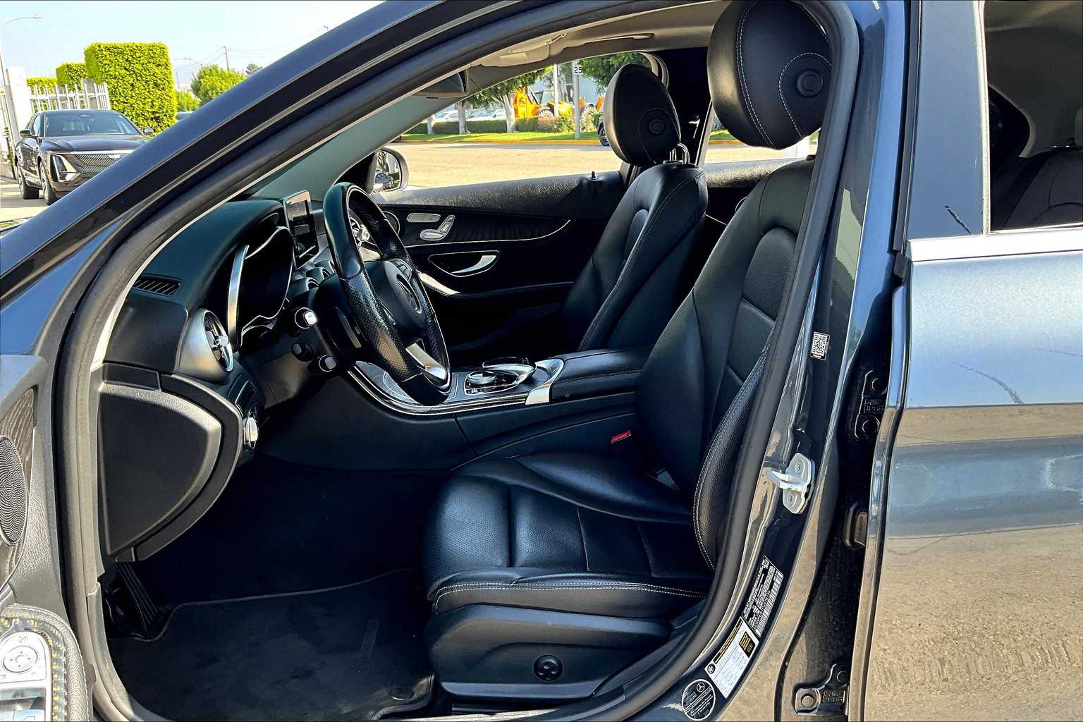 2015 Mercedes Benz C 300 photo 7
