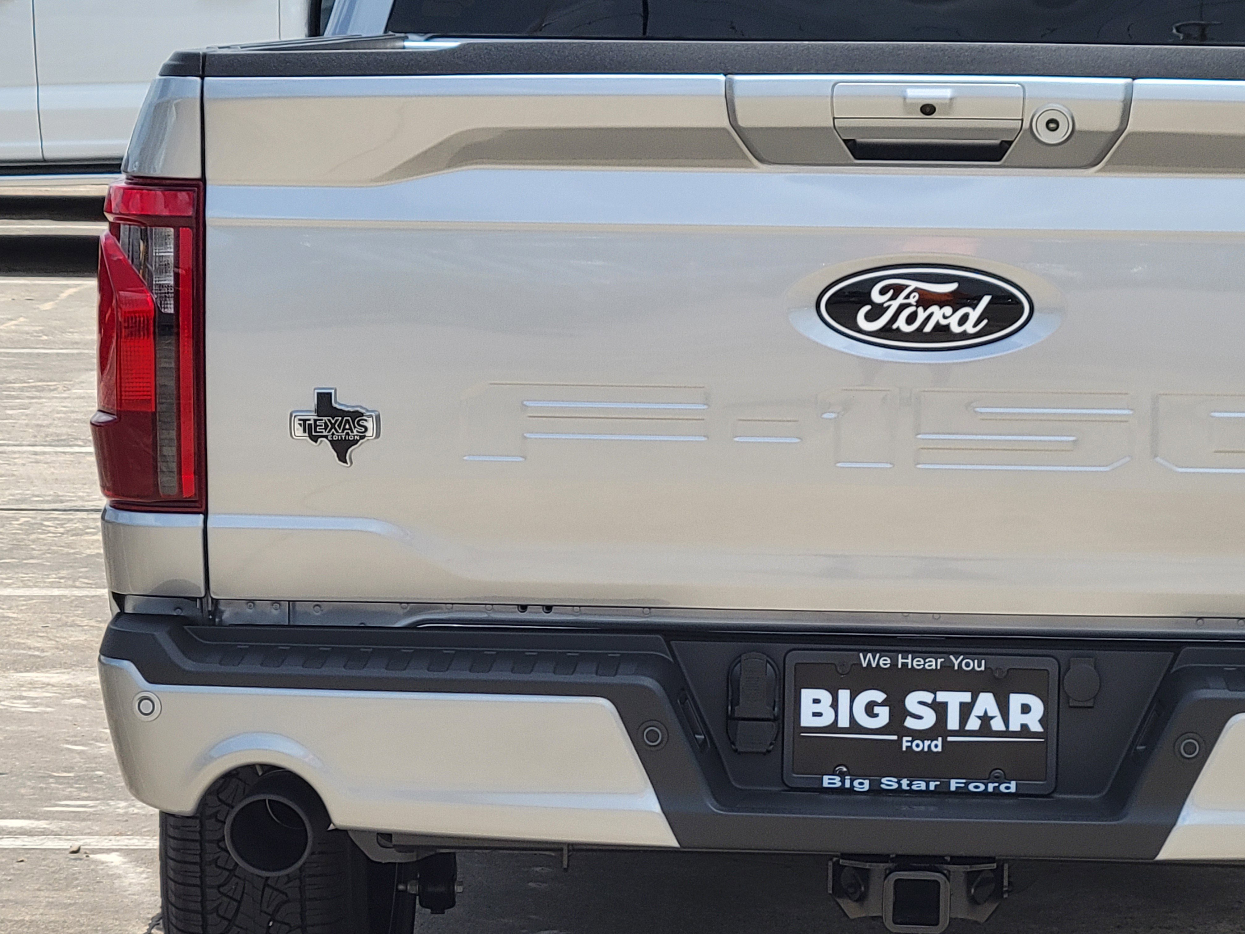 2025 Ford F-150 XLT photo 2