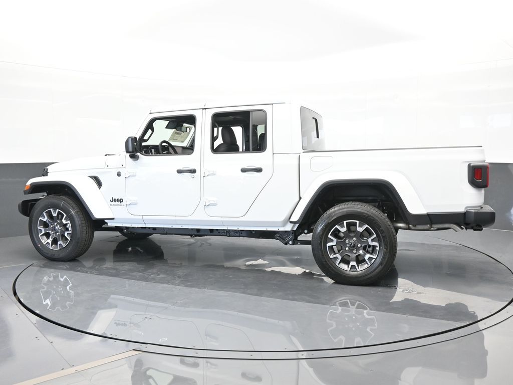 2024 Jeep Gladiator Sport photo 3