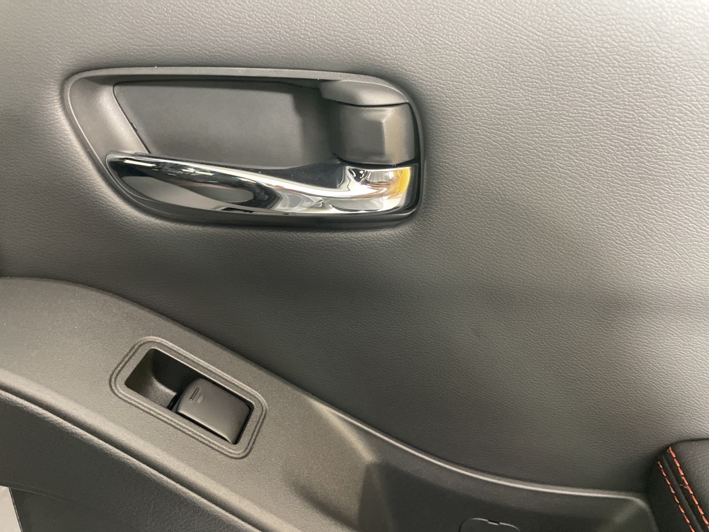 2025 Nissan Frontier PRO-4X photo 13