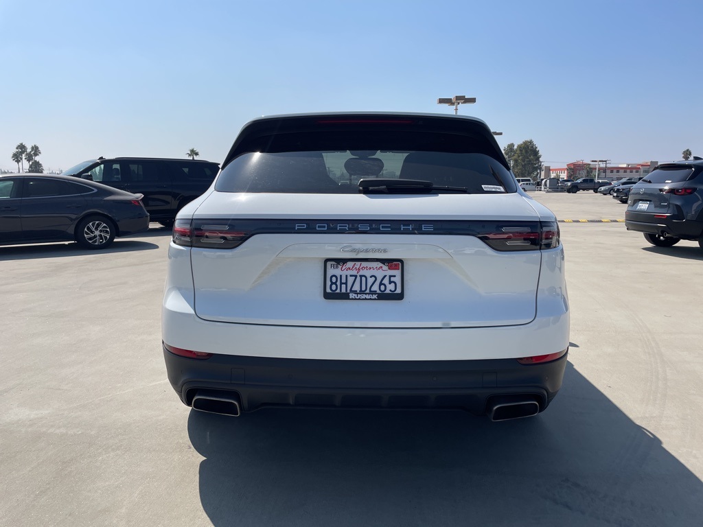 2019 Porsche Cayenne Base photo 3