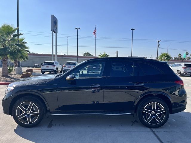 2026 Mercedes Benz GLC 300 4MATIC photo 2