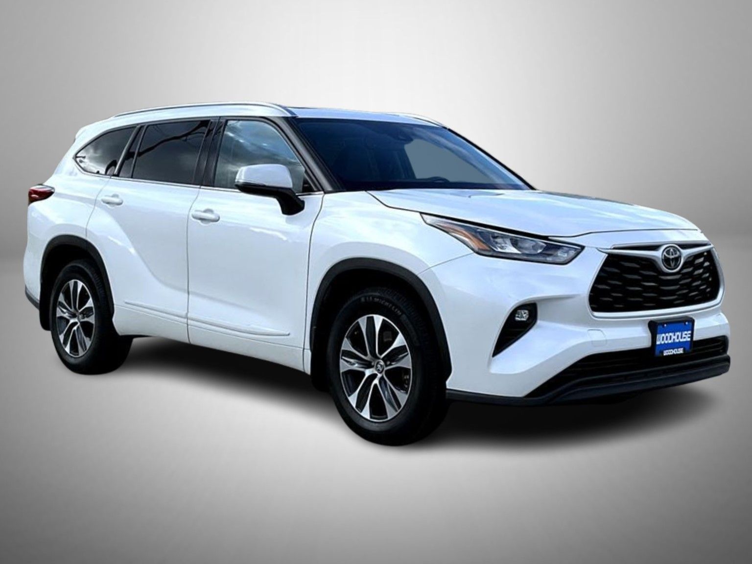 2020 Toyota Highlander XLE photo 3