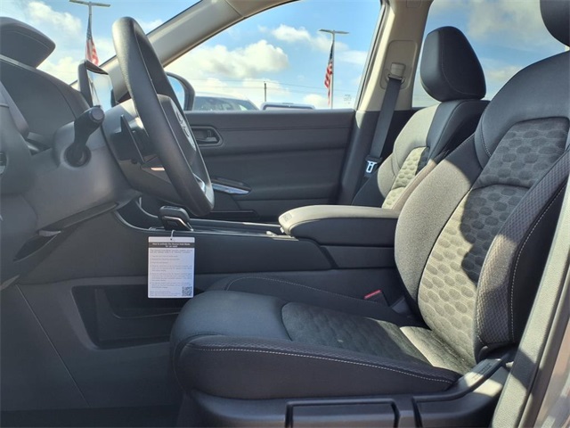 2025 Nissan Pathfinder S photo 4