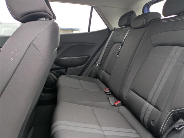 2025 Hyundai Venue SEL photo 12