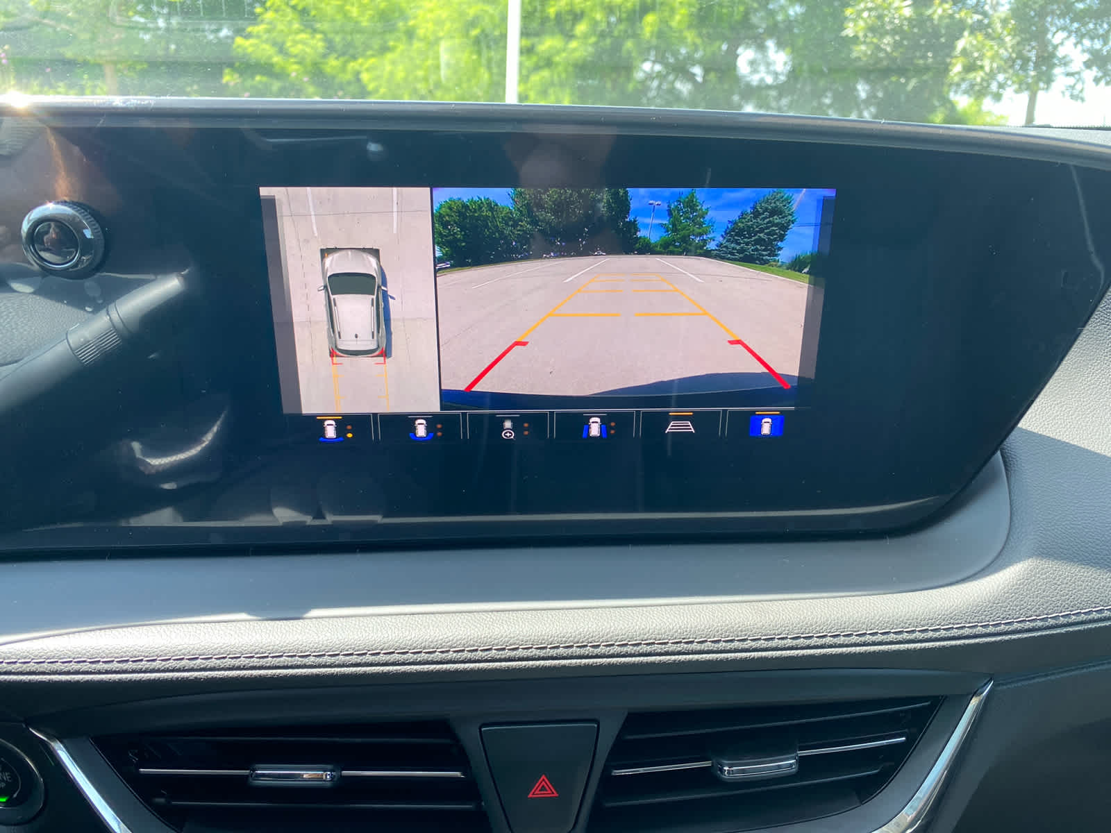 2026 Buick Encore GX Avenir photo 19
