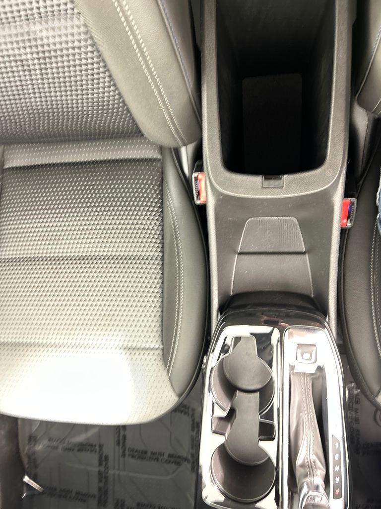 2024 Chevrolet Trax LT photo 22