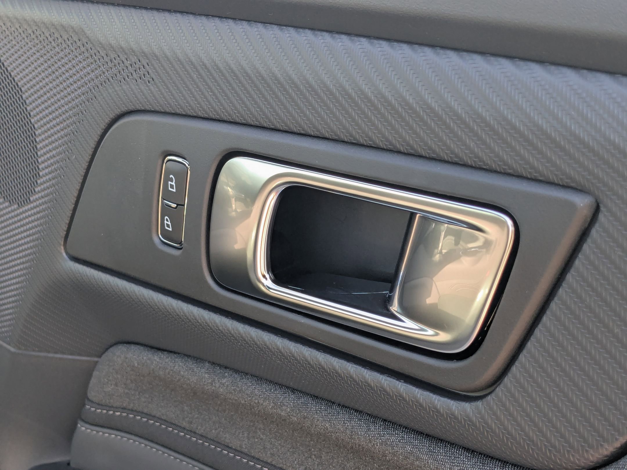 2025 Ford Mustang EcoBoost photo 22