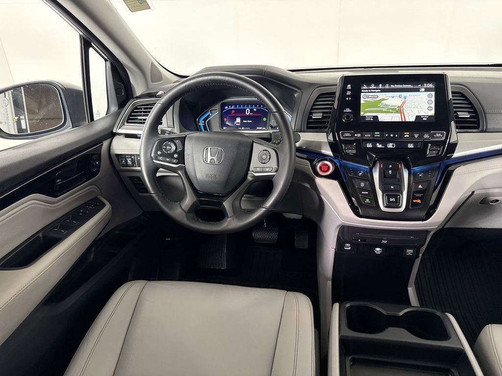2023 Honda Odyssey Touring photo 18