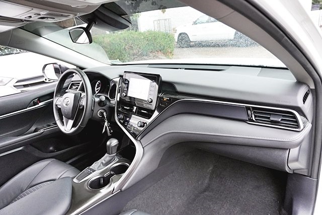 Used 2024 White Toyota SE image 9