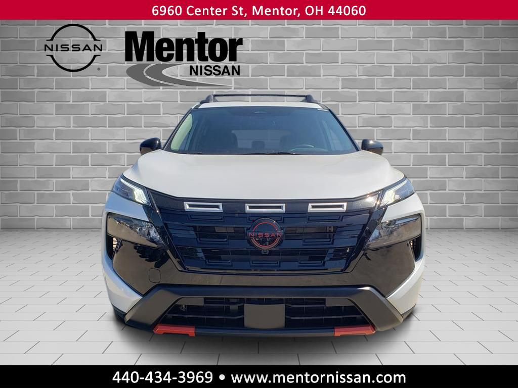 2026 Nissan Rogue SV photo 2