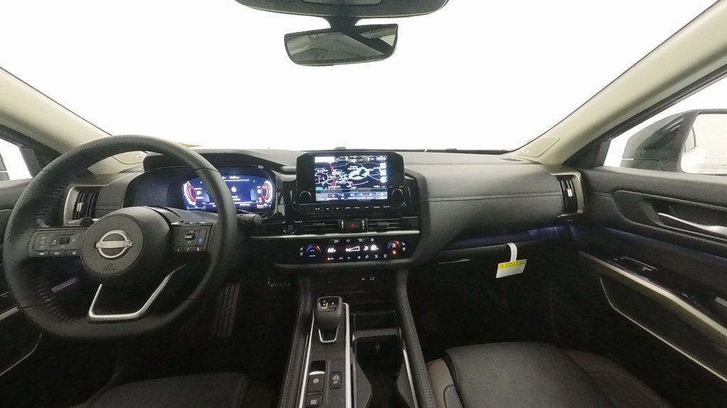 2025 Nissan Pathfinder Platinum photo 24