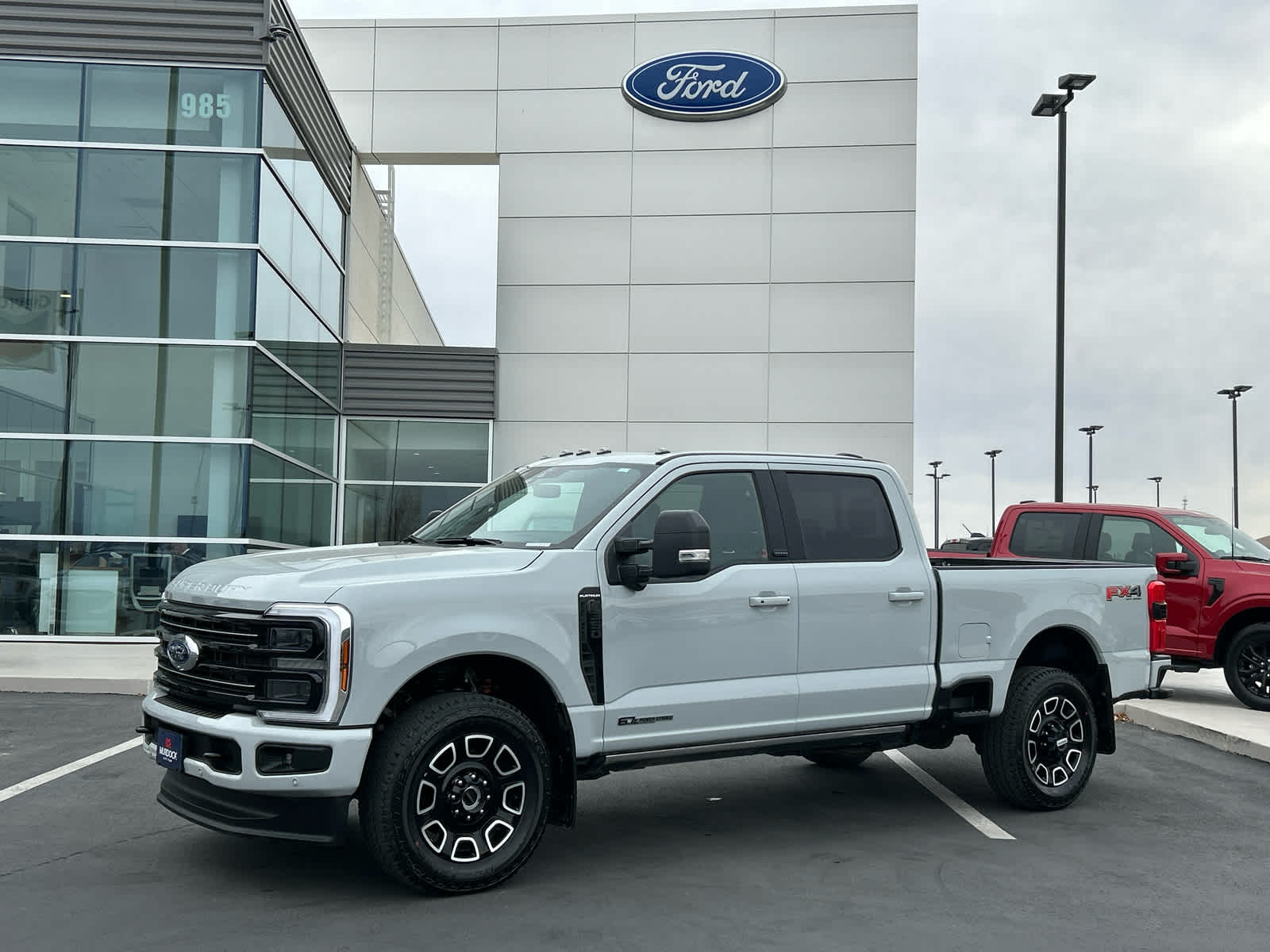 2025 Ford F-350 Super Duty Platinum's photo