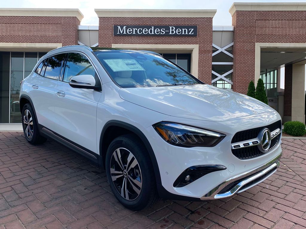 2025 Mercedes Benz GLA 250 photo 3