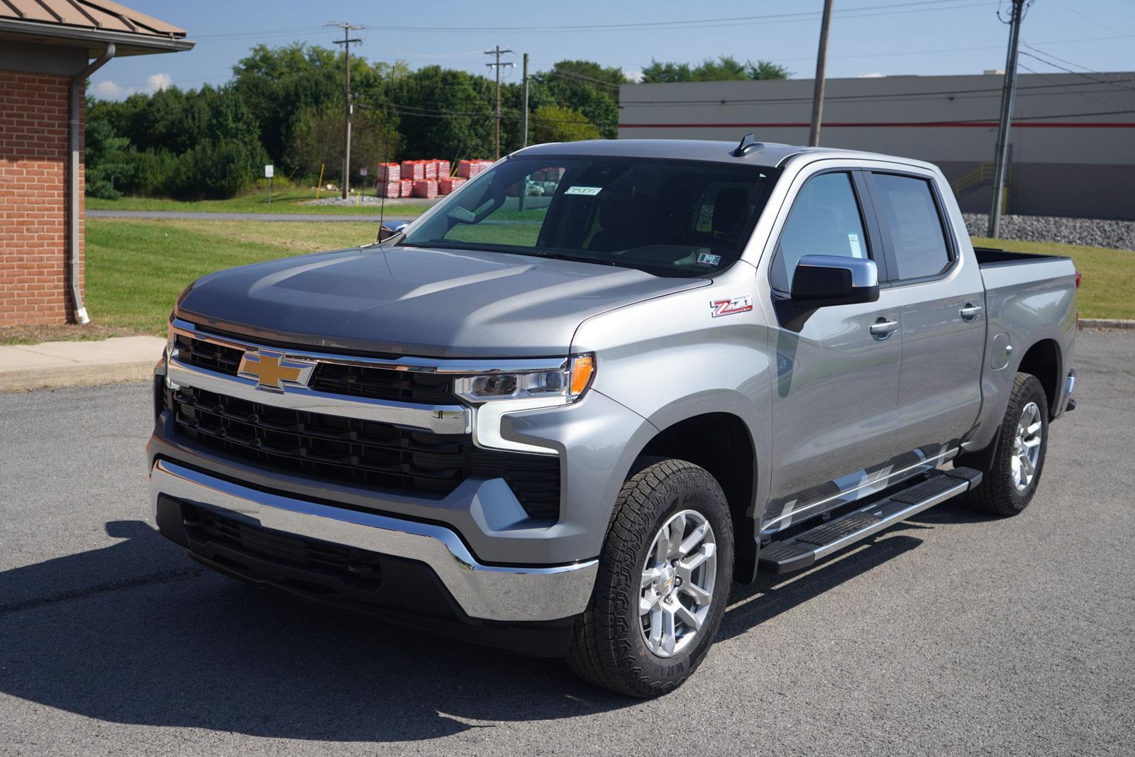 2026 Chevrolet Silverado 1500 LT photo 4