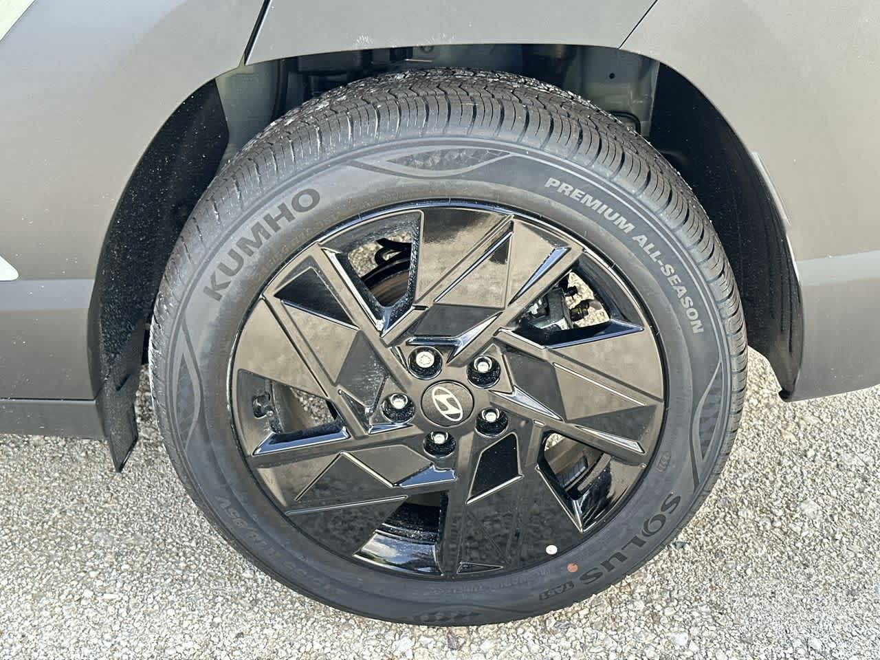 2026 Hyundai Kona SEL photo 9