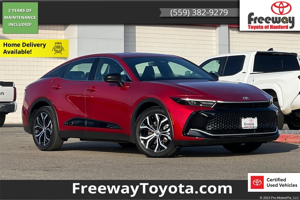 2026 Toyota Crown XLE's photo