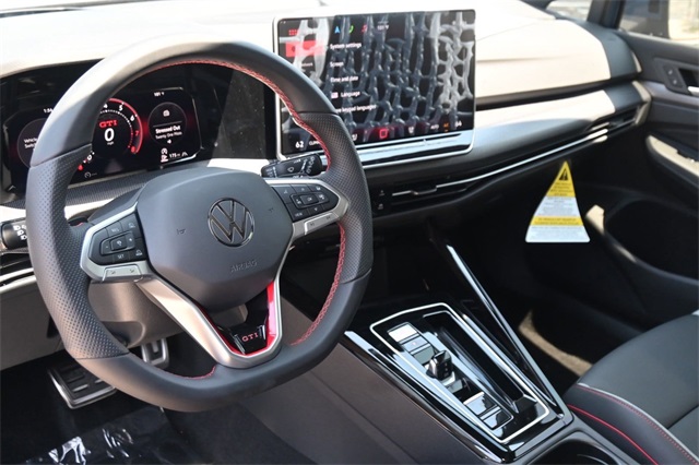 2025 Volkswagen Golf GTI Autobahn photo 6