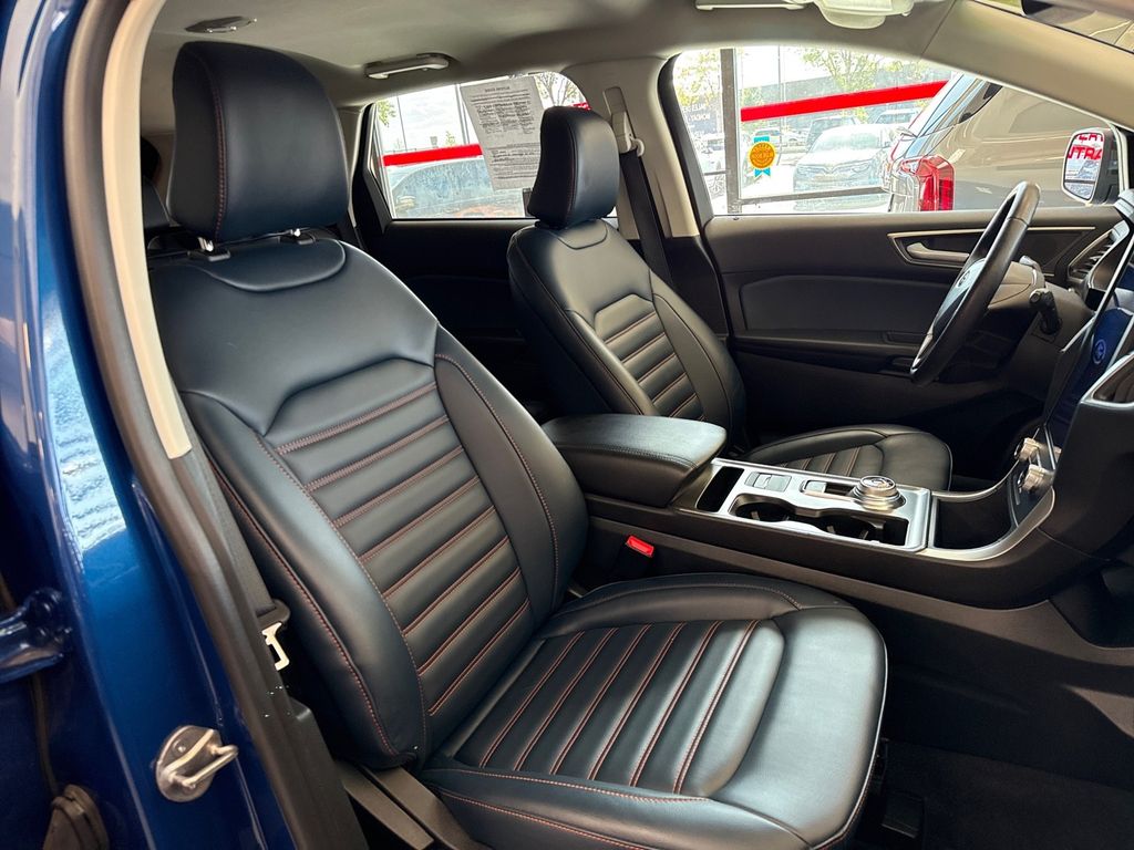2024 Ford Edge SEL photo 13