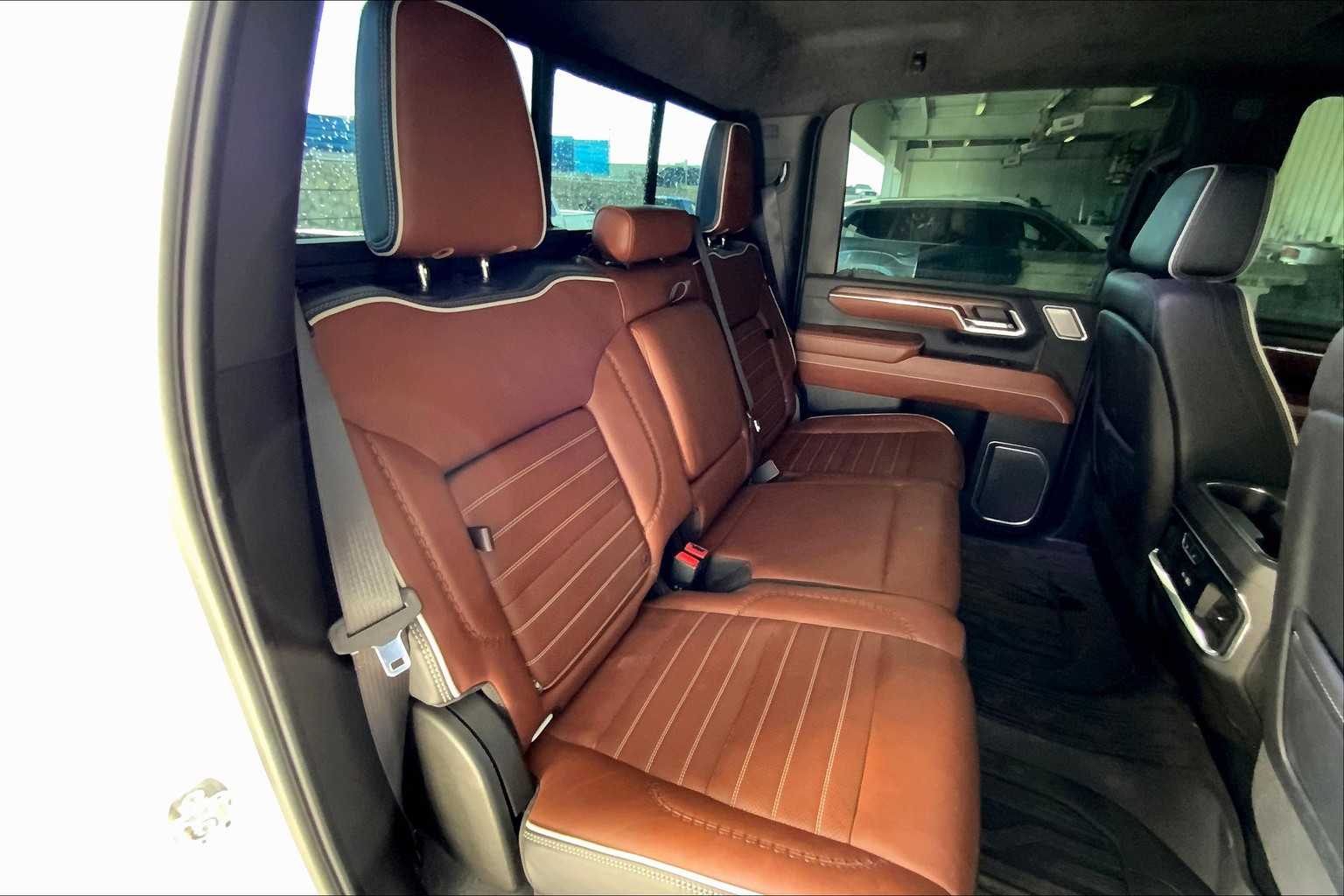 2024 Gmc Sierra 2500 HD Denali Ultimate photo 17