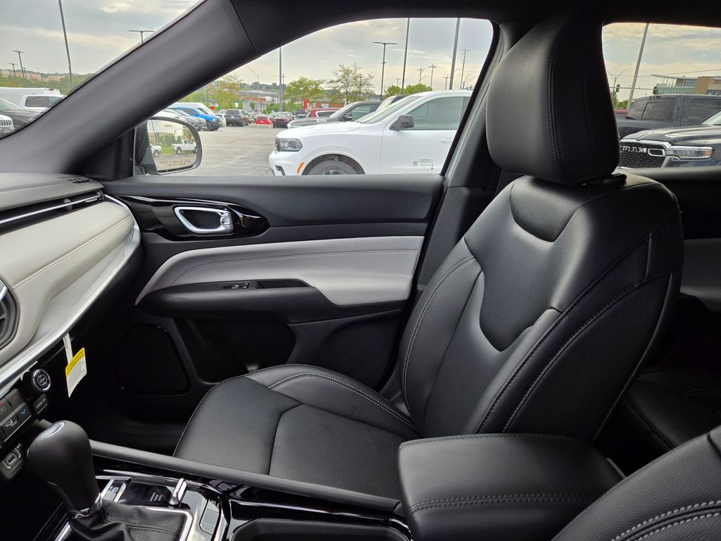 2026 Jeep Compass Limited photo 22