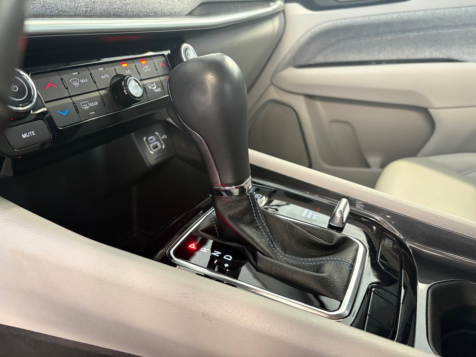2022 Jeep Compass Latitude photo 20