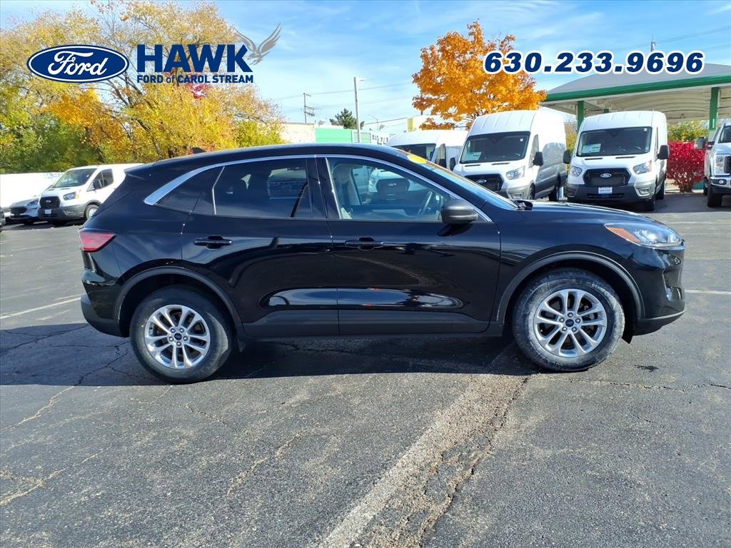 2022 Ford Escape SE photo 2