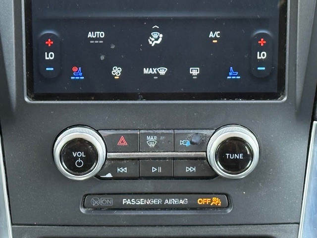 2022 Ford Edge Titanium photo 21