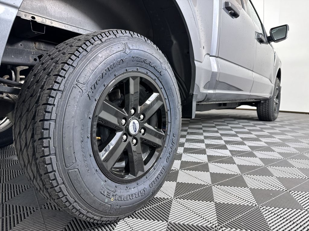 2021 Ford F-150 XLT photo 11