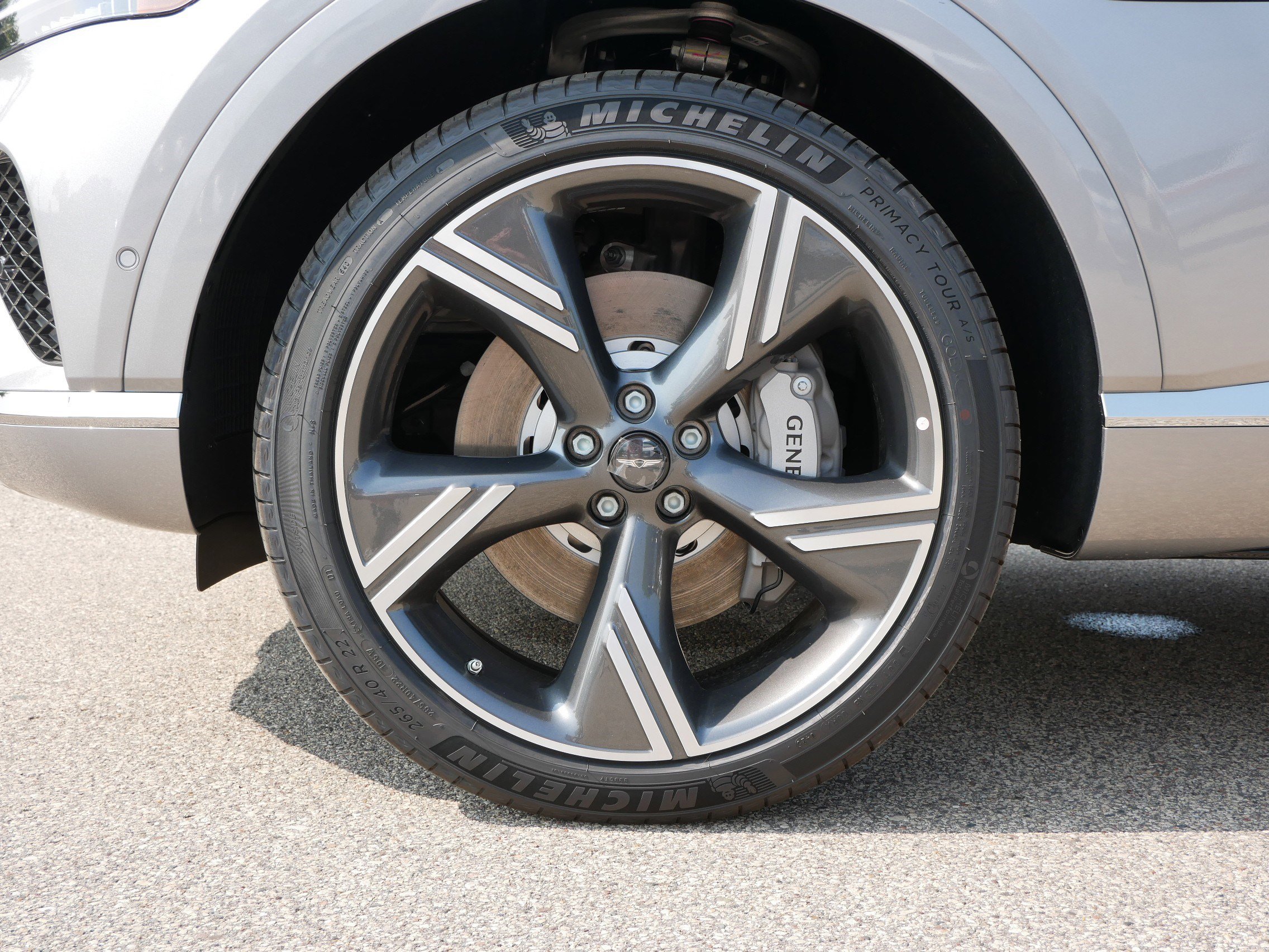 2025 Genesis GV80 Prestige AWD photo 3