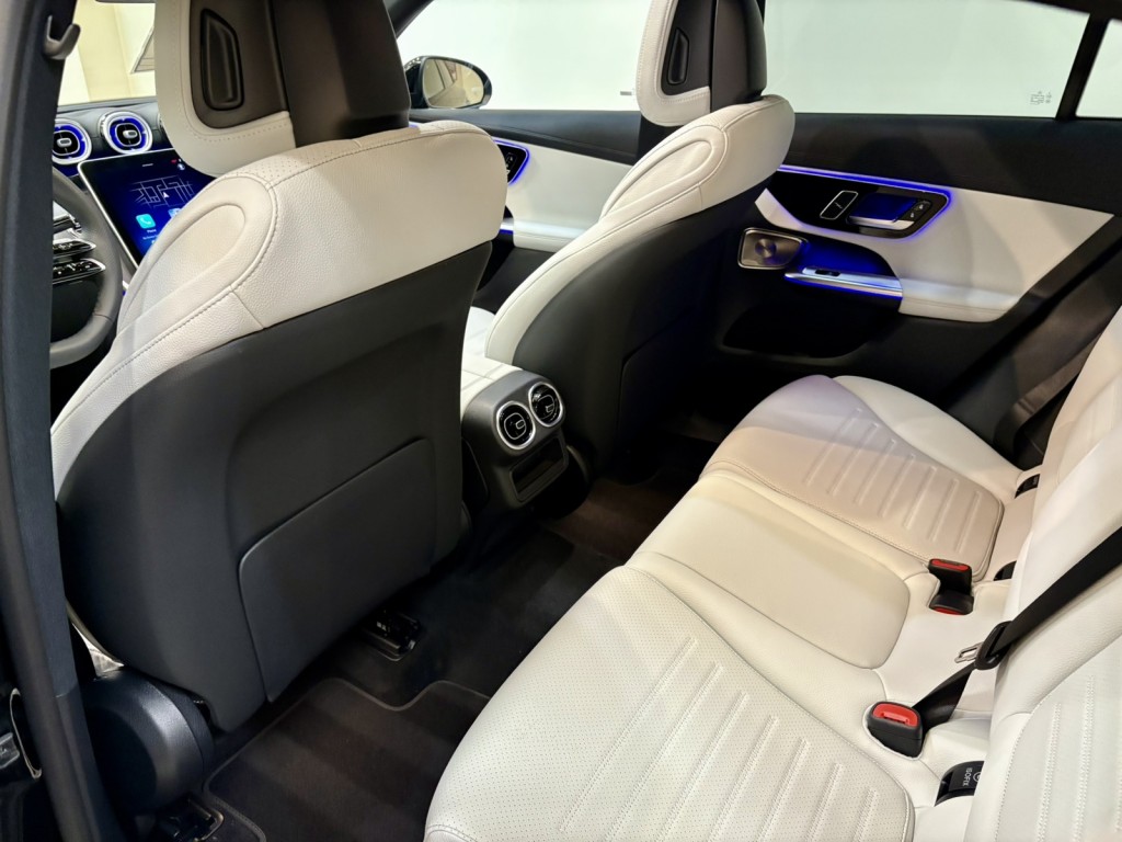 2026 Mercedes Benz GLC 300 4MATIC photo 18