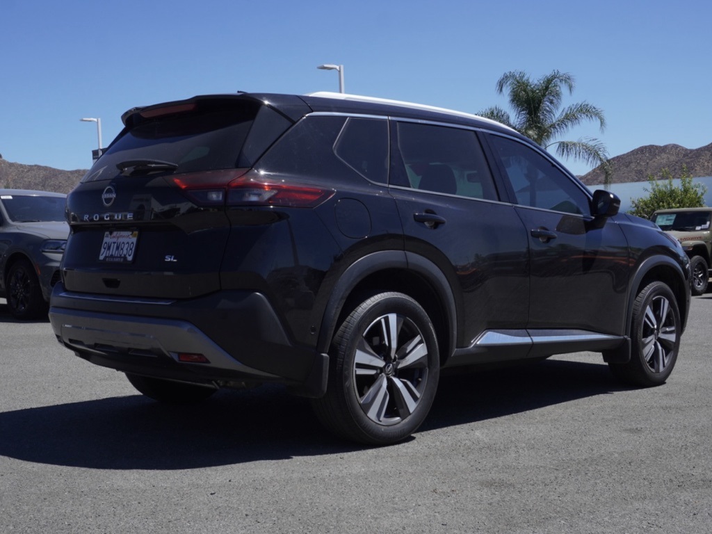 2023 Nissan Rogue SL photo 3