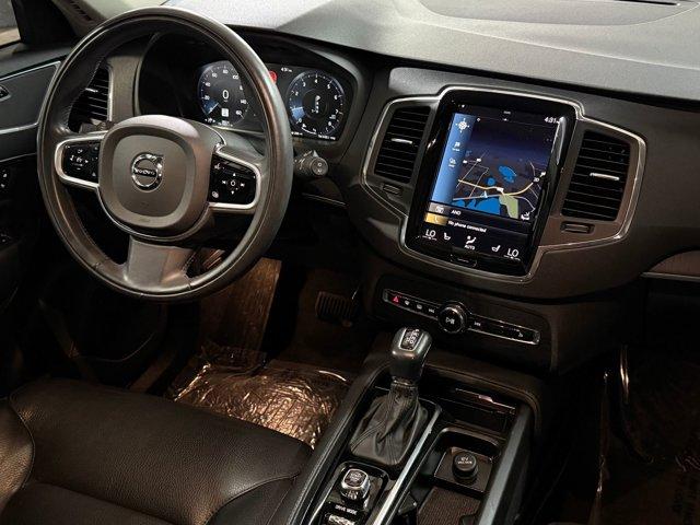 2020 Volvo XC90 T6 Momentum photo 2