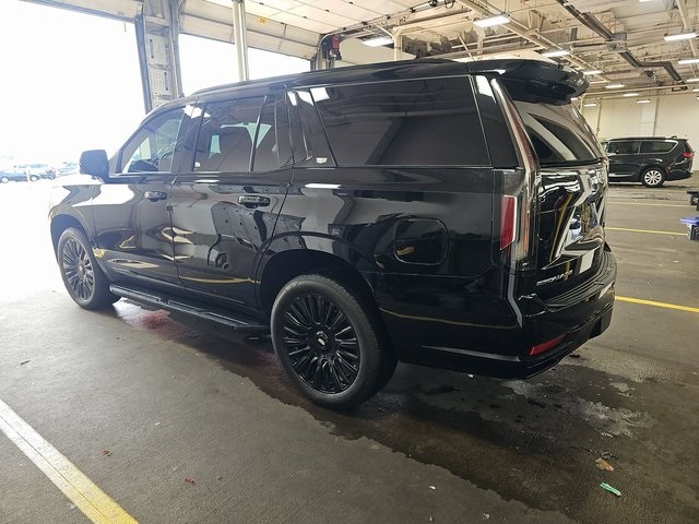 2021 Cadillac Escalade Luxury photo 3