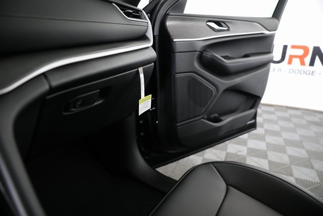 2025 Jeep Grand Cherokee Limited photo 12